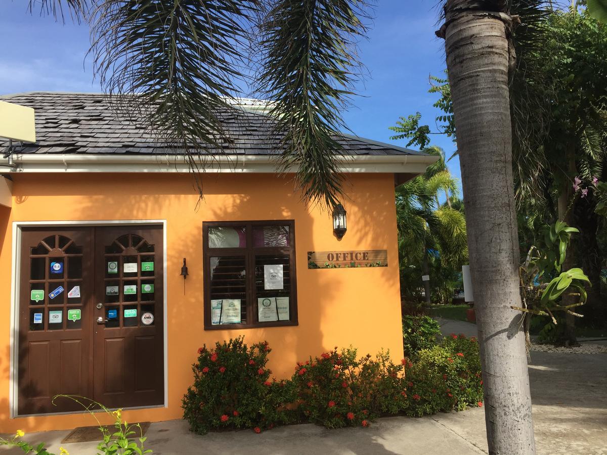 Buccaneer Beach Club Dickenson Bay Eksteriør billede