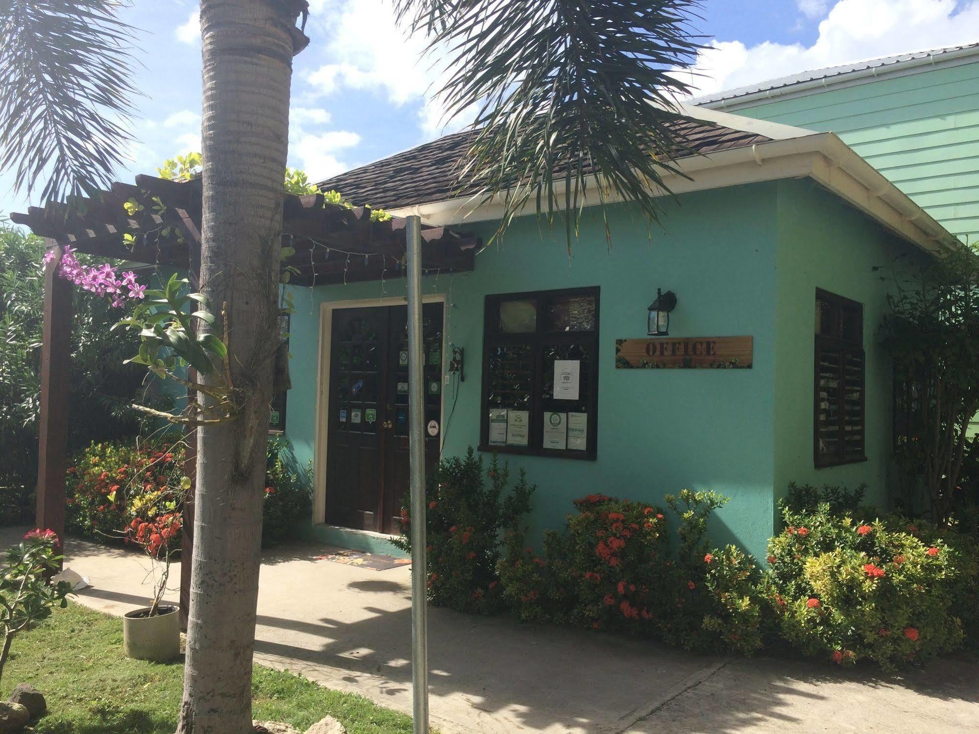 Buccaneer Beach Club Dickenson Bay Eksteriør billede