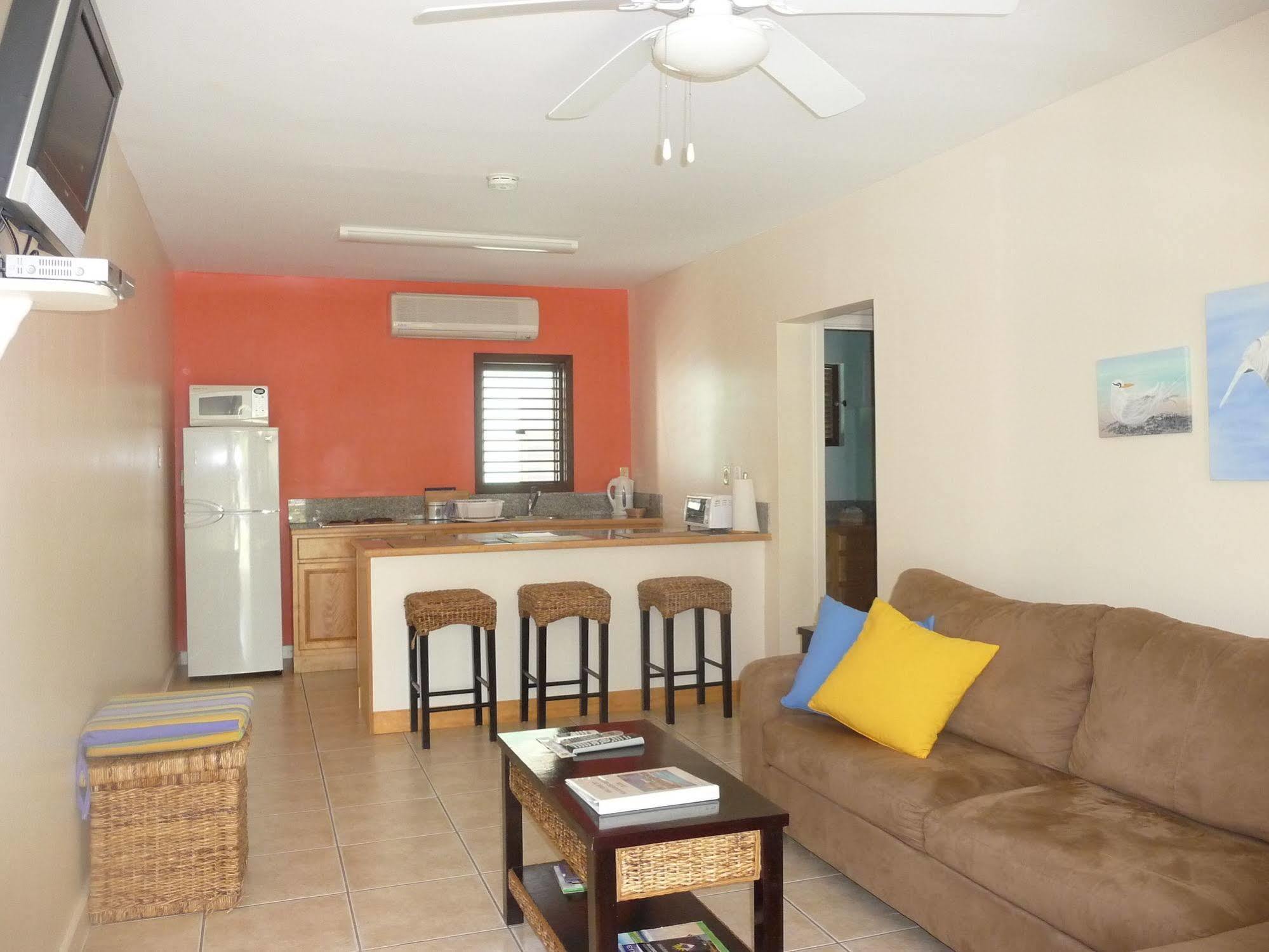 Buccaneer Beach Club Dickenson Bay Eksteriør billede
